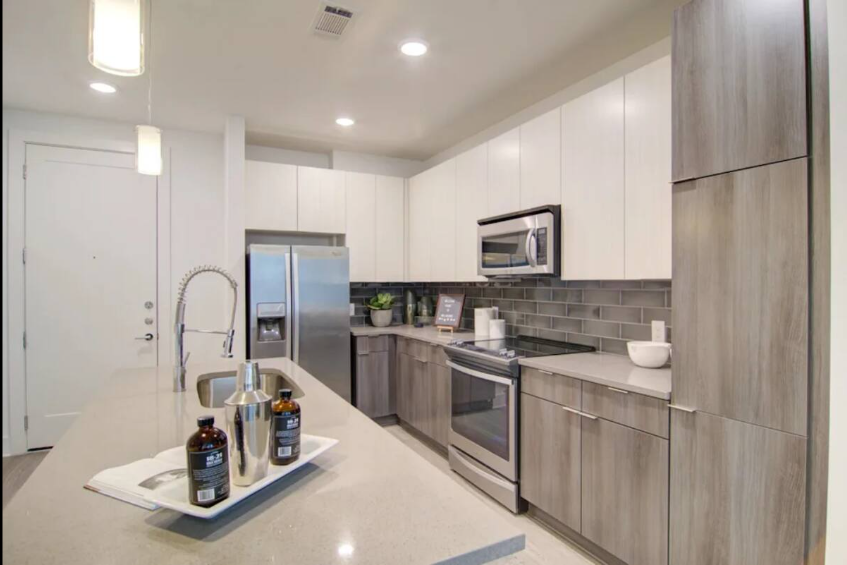 2B Midtown King Suite screenshot 2026 04 29 125415